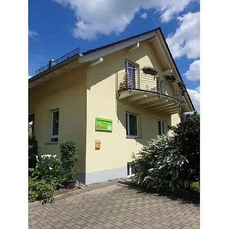 Apartment In The Rose Garden *